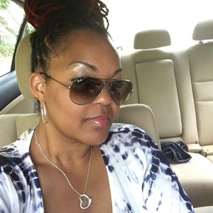 Meet your Posher, Ayanna